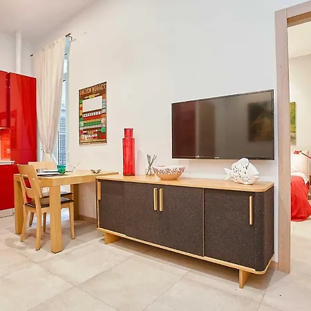 Kmc Suites - Red-3